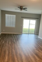 9801 Fiddleback Ln in Jacksonville, FL - Building Photo - Building Photo