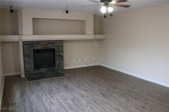2404 Alma Lidia Ave in North Las Vegas, NV - Building Photo - Building Photo