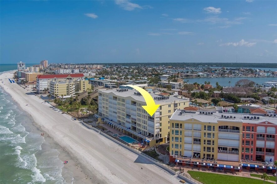 16750 Gulf Blvd, Unit 411 in North Redington Beach, FL - Building Photo