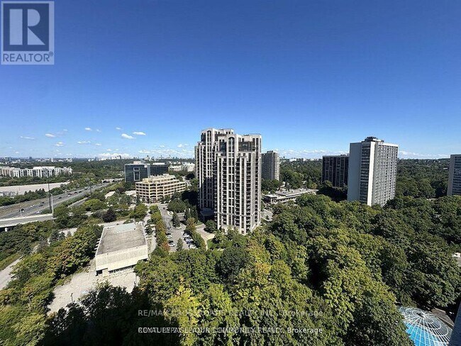 181 Wynford Dr in Toronto, ON - Building Photo - Building Photo