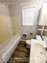 704 Central Ave in Westwego, LA - Building Photo - Building Photo