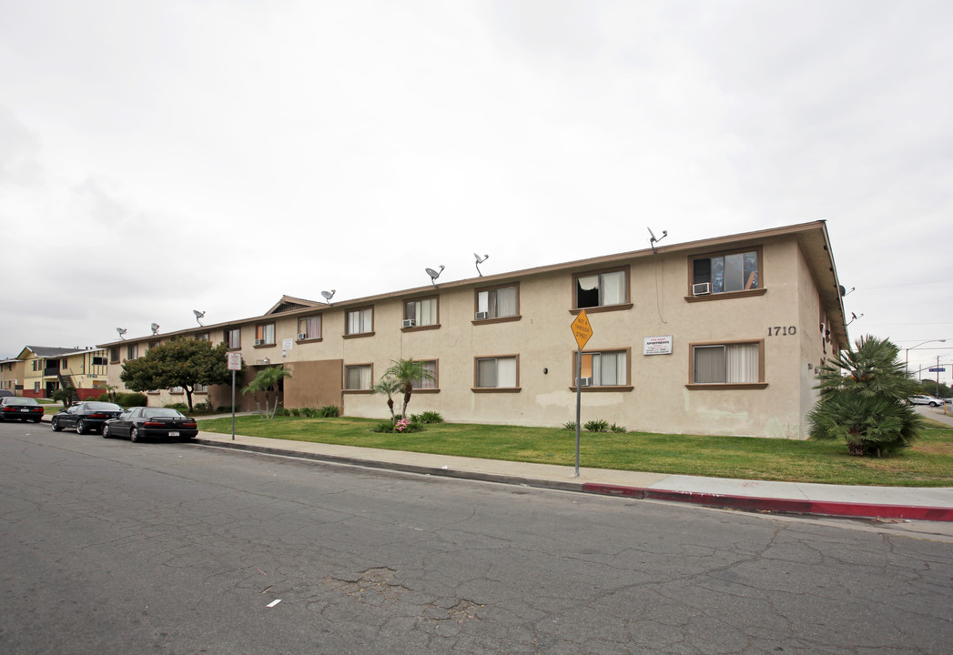 1710 Cordova St. in Pomona, CA - Building Photo