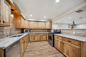 1325 Curtin St in Houston, TX - Building Photo - Building Photo