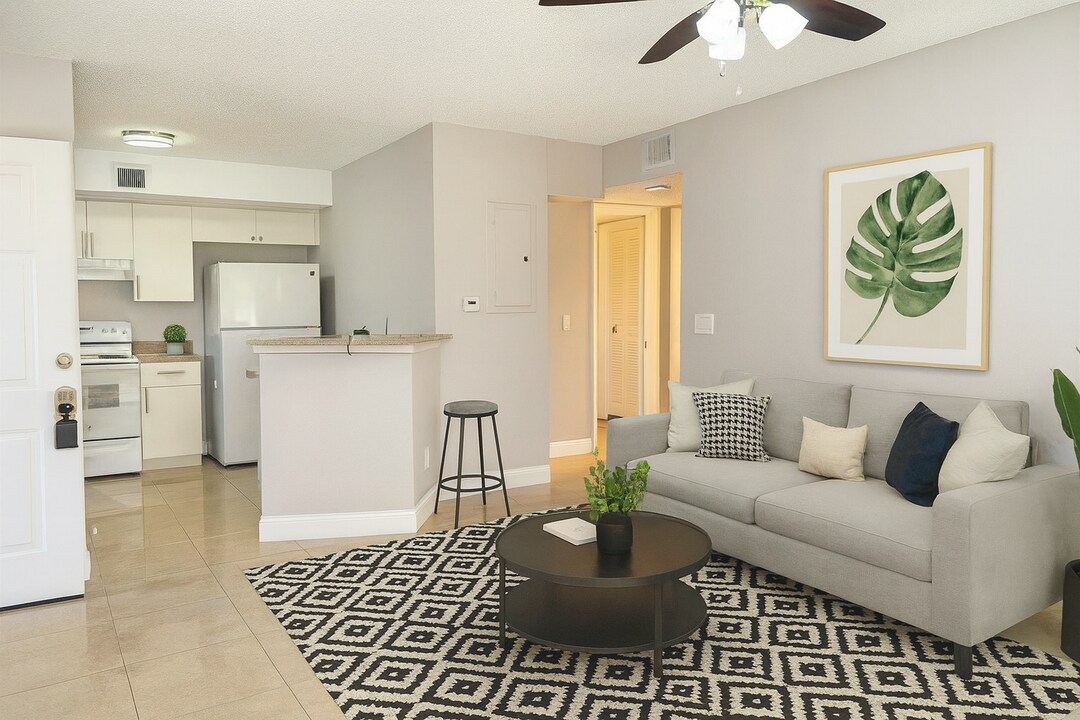 3600 N 56th Ave, Unit 105 in Hollywood, FL - Foto de edificio