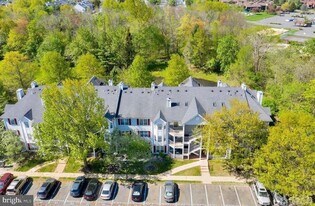 20 Sheffield Ct in North Brunswick, NJ - Building Photo