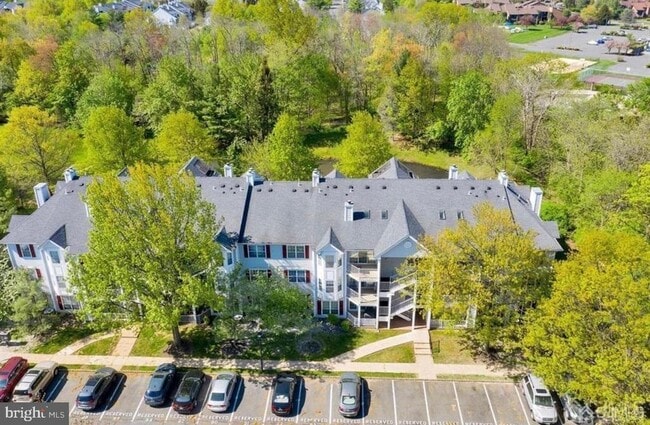 property at 20 Sheffield Ct