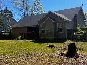 106 Dunwoody Dr in Jacksonville, NC - Building Photo - Building Photo