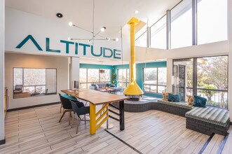 Altitude Apartments San Antonio Tx Apartments