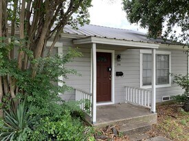 200 Walton Dr in College Station, TX - Building Photo