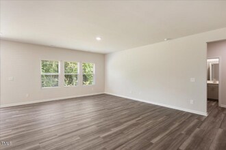 937 Avonmore Dr in Wendell, NC - Foto de edificio - Building Photo