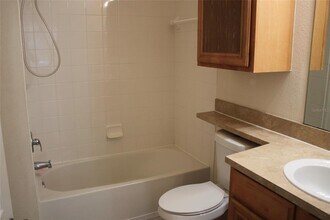 6159 Metrowest Blvd in Orlando, FL - Building Photo - Building Photo