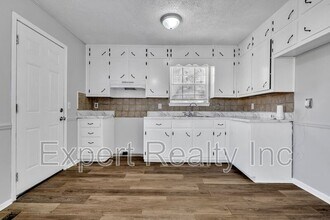 624 Cresap Cir NE in Birmingham, AL - Building Photo - Building Photo