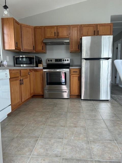 16 Boylston St in Westerly, RI - Building Photo - Building Photo