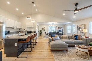 1157 E Sego Lily Dr in Sandy, UT - Building Photo