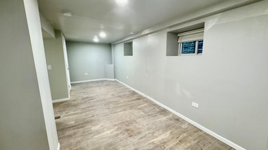 1254 N Bosworth Ave in Chicago, IL - Foto de edificio - Building Photo