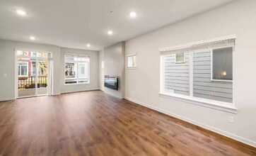 459 NE Patricia Ann Pl in Hillsboro, OR - Building Photo - Building Photo