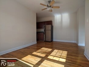 949 W Cornelia Ave, Unit 3A in Chicago, IL - Building Photo - Building Photo