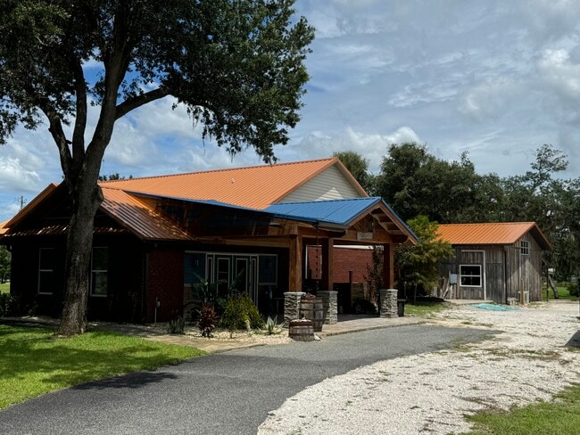 3610 Conwick Dr in Southport, FL - Building Photo - Building Photo