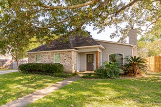 13333 Parwood Ave in Baton Rouge, LA - Building Photo - Building Photo