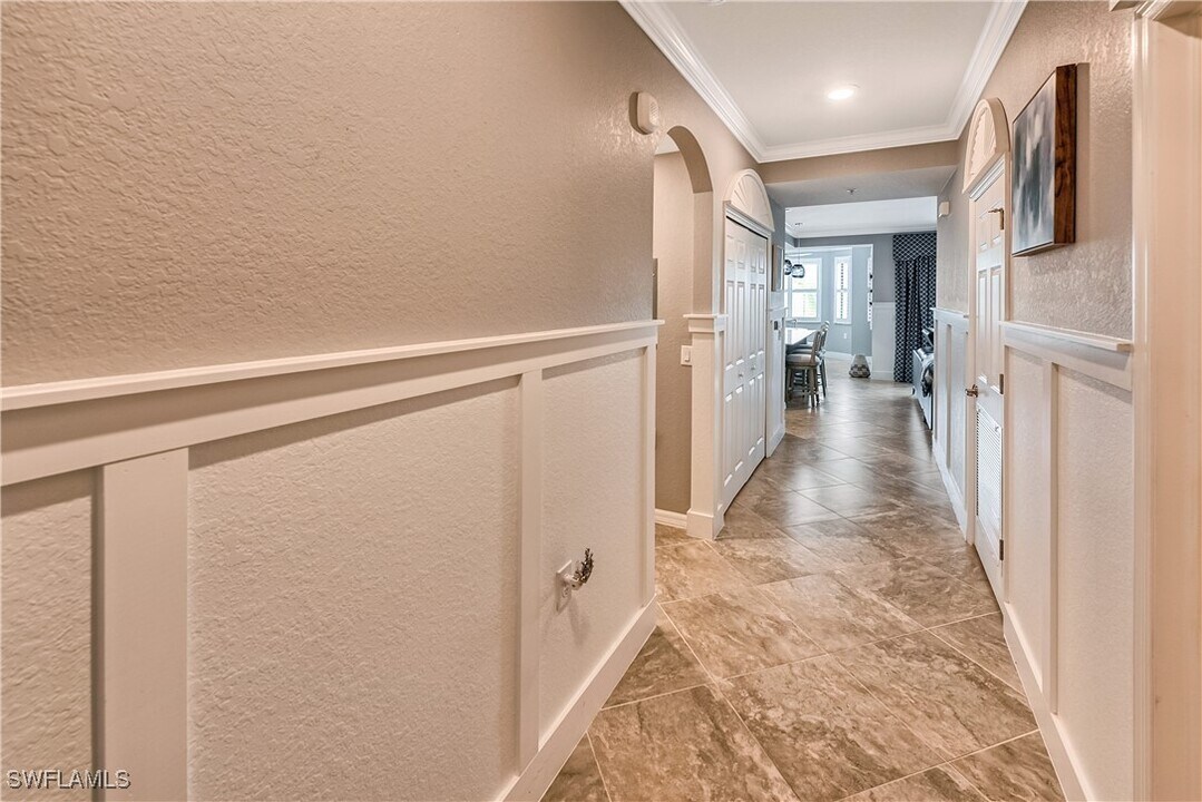 9572 Trevi Ct in Naples, FL - Building Photo