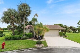 16700 Willow Creek Dr in Delray Beach, FL - Building Photo - Building Photo