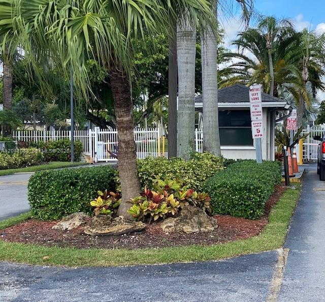 1071 Adams Ave in Homestead, FL - Building Photo - Building Photo