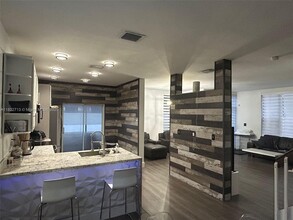 3065 N 36th Ave in Hollywood, FL - Building Photo - Building Photo
