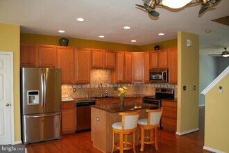 18212 Endora Cir in Germantown, MD - Building Photo - Building Photo