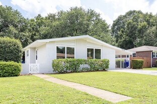 1619 Woodcrest Ave in Charleston, SC - Building Photo