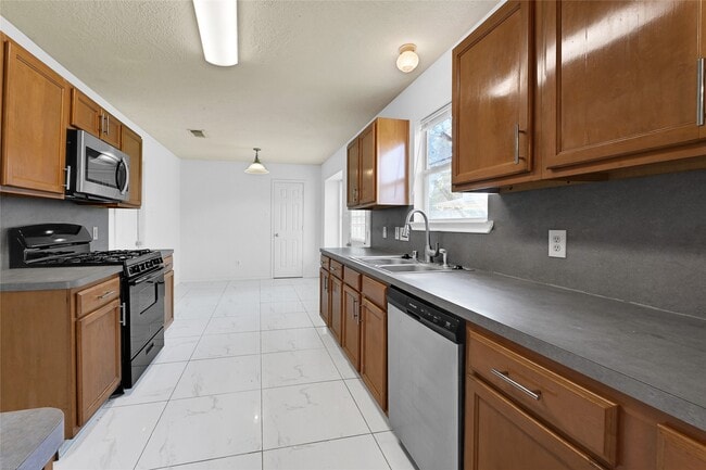 property at 10407 Hamlet Vale Ct