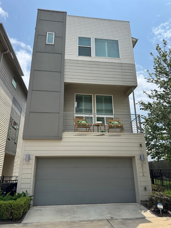 property at 312 Eado Park Cir