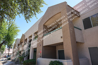 1295 N Ash St in Gilbert, AZ - Building Photo - Building Photo