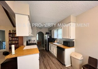 12742 S Edinburgh St in Olathe, KS - Building Photo - Building Photo