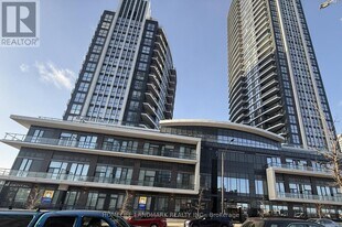 35 Watergarden Dr in Mississauga, ON - Building Photo