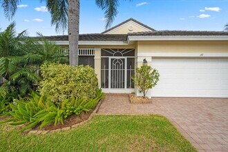 171 NW Swann Mill Cir in Port St. Lucie, FL - Building Photo - Building Photo