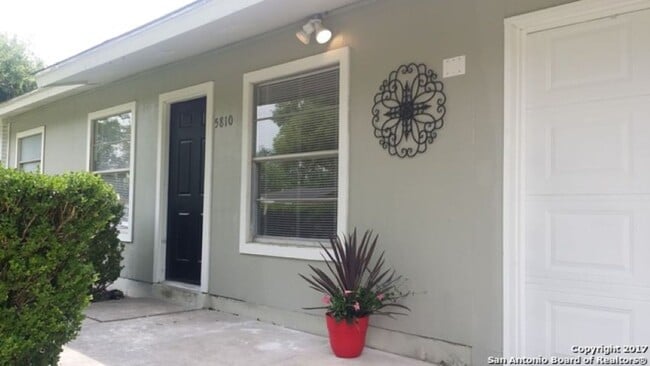 5810 Timberrock Dr in San Antonio, TX - Building Photo - Building Photo