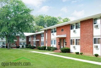 Rydal Apartments in Bordentown, NJ - Building Photo - Building Photo