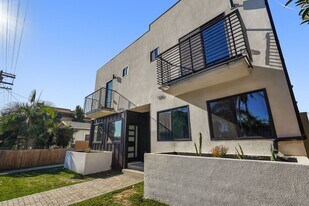 1731 S New Hampshire Ave in Los Angeles, CA - Building Photo