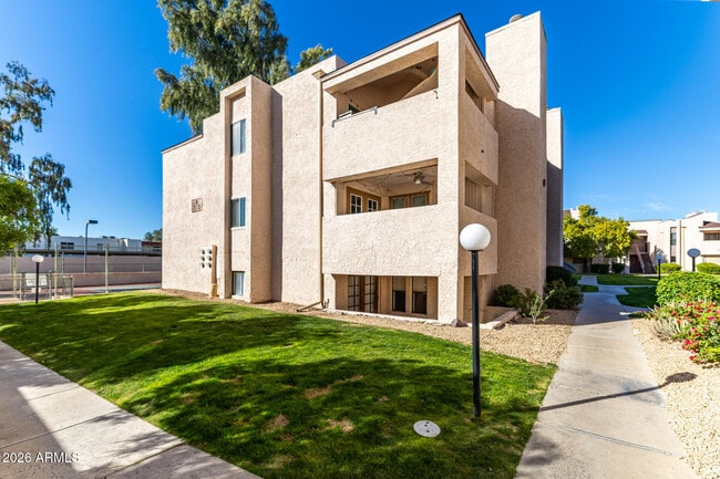 property at 7510 E Thomas Rd