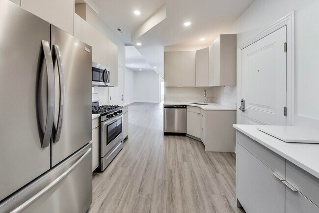 2312 W Ohio St in Chicago, IL - Building Photo - Building Photo