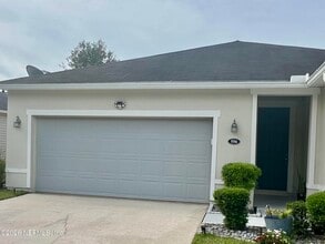 556 Worcester Ct. in Jacksonville, FL - Building Photo - Building Photo