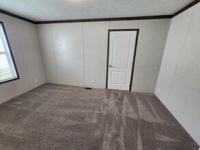 211 Colorado St in Belleville, MI - Building Photo - Building Photo