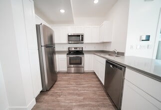 Palladium in Provo, UT - Foto de edificio - Building Photo