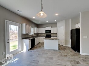 155 Finley Dr in Commerce, GA - Building Photo - Building Photo