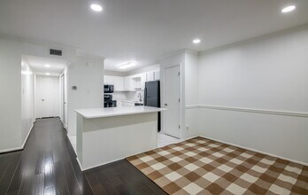 1001 Woodland Vlg, Unit 1001 in Vestavia Hills, AL - Building Photo - Building Photo