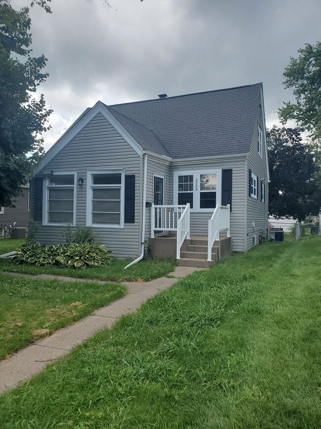 property at 2506 28th St