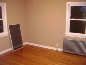 28 Wolfle St in Glen Cove, NY - Building Photo - Building Photo