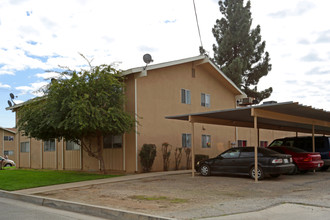 Riverside Terrace Apartments in Madera, CA - Building Photo - Building Photo