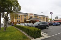 Building Photo - Furnished Studio – Bakersfield - Californi... in Bakersfield, California