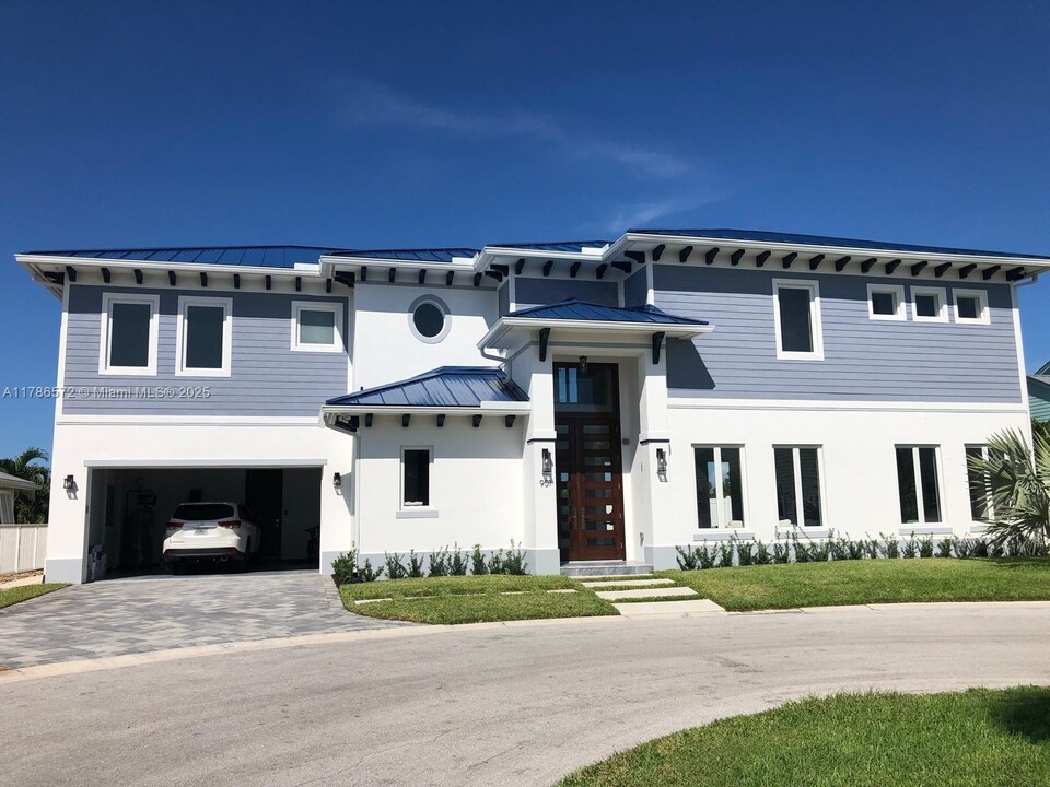901 Xanadu Pl in Jupiter, FL - Foto de edificio